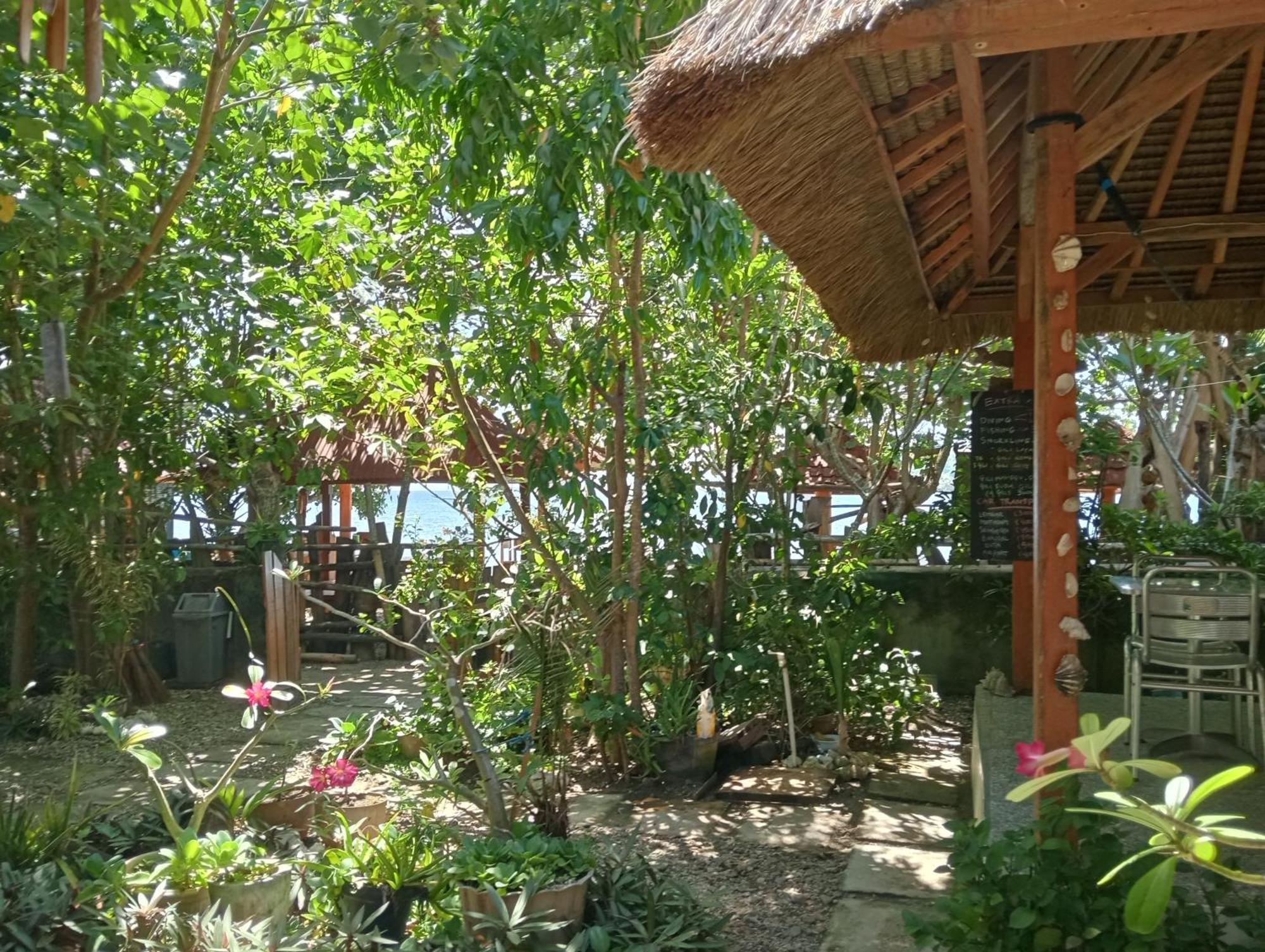 Pelangi Homestay Bungalow Gili Gede Sekotong Exterior photo